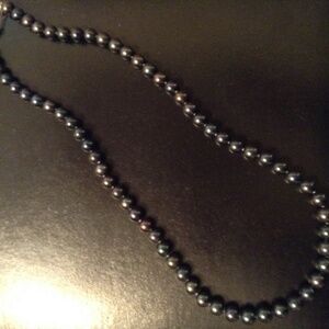 Black Pearl Necklace 14 Carat Gold Clasp Closure Eighteen Inches And Gift Box